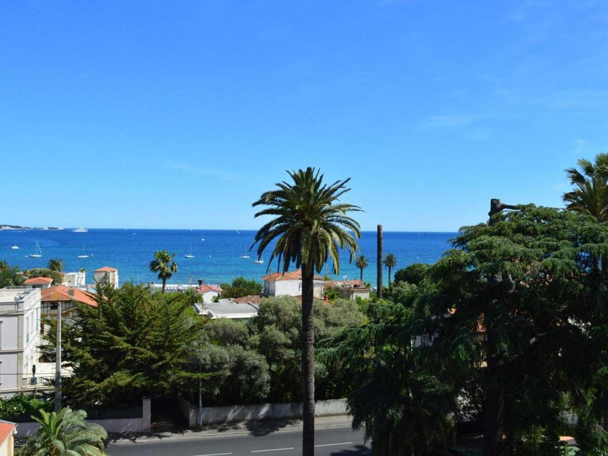 Studio Agreable Avec Loggia, Garage Et Plage A Proximite - 2 Couchages, Golfe-Juan - Fr-1-252-62 Экстерьер фото
