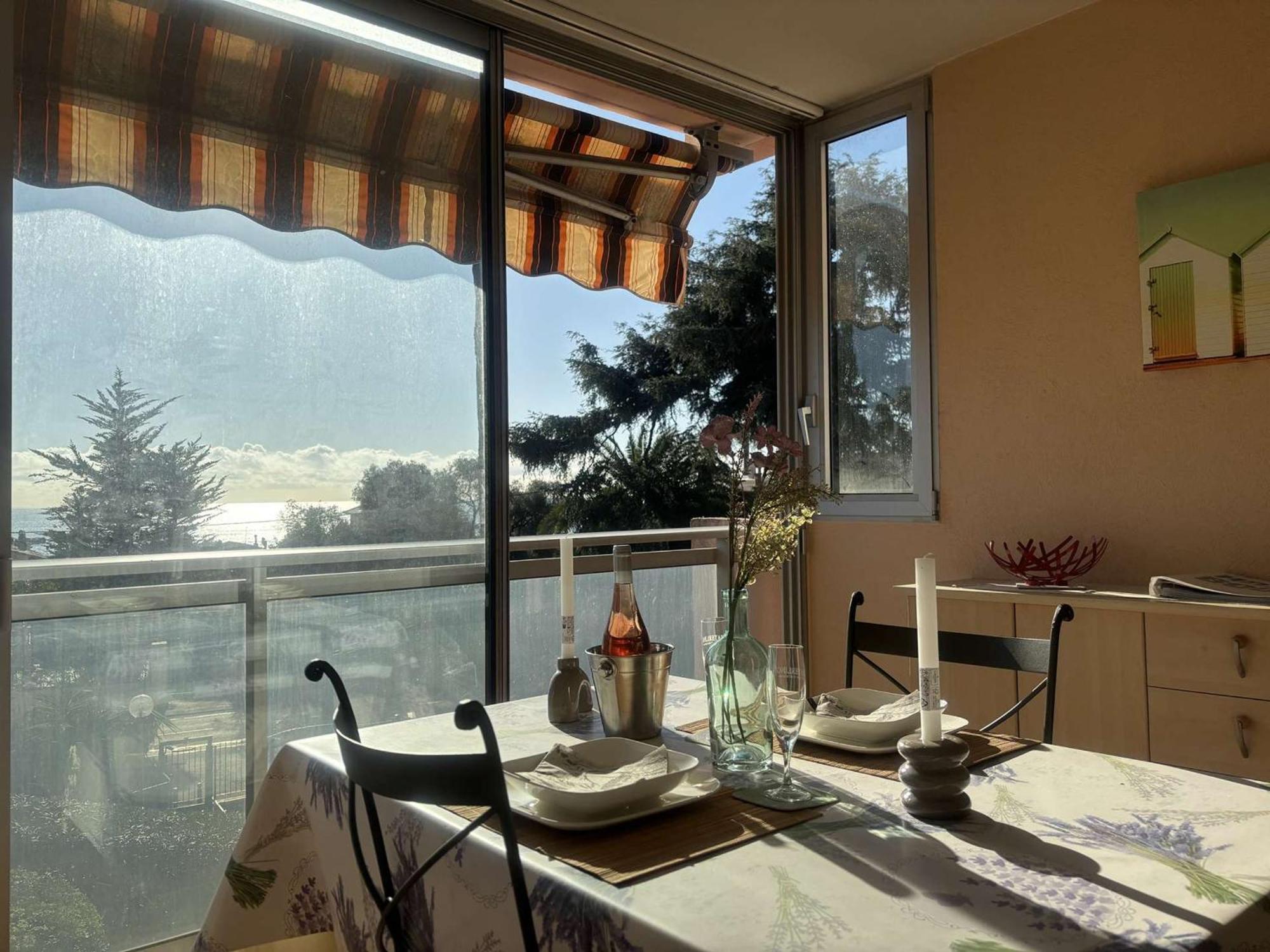 Studio Agreable Avec Loggia, Garage Et Plage A Proximite - 2 Couchages, Golfe-Juan - Fr-1-252-62 Экстерьер фото