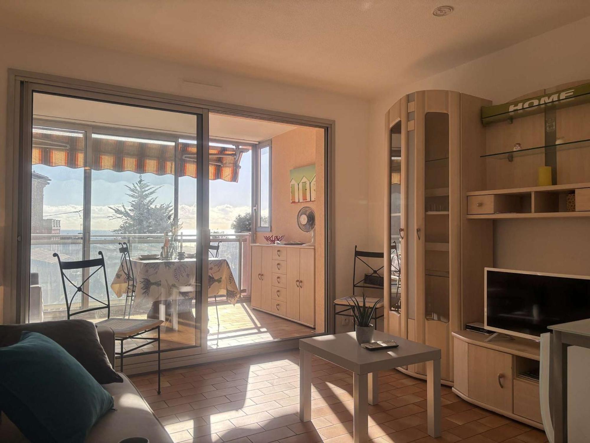 Studio Agreable Avec Loggia, Garage Et Plage A Proximite - 2 Couchages, Golfe-Juan - Fr-1-252-62 Экстерьер фото