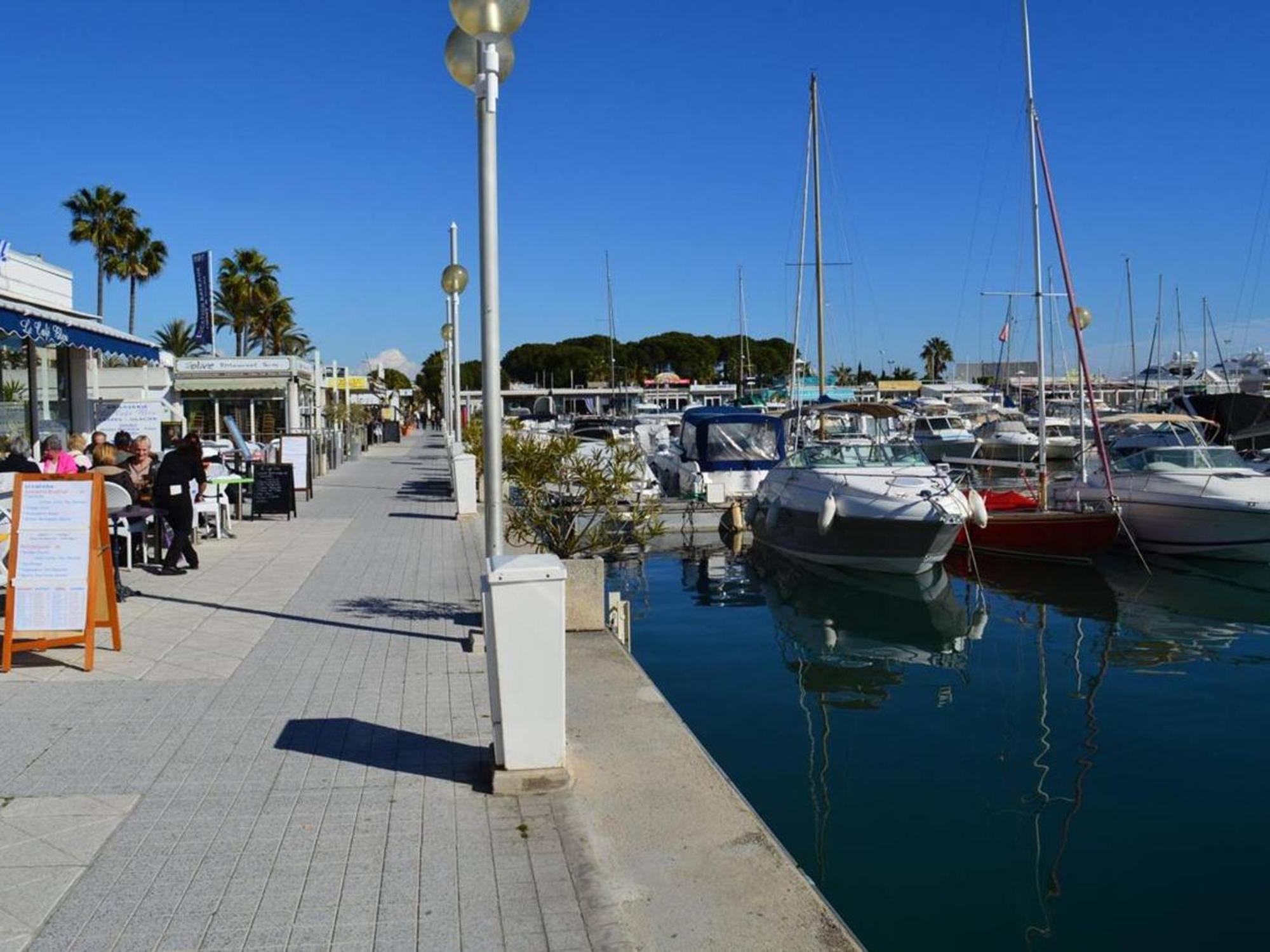 Studio Agreable Avec Loggia, Garage Et Plage A Proximite - 2 Couchages, Golfe-Juan - Fr-1-252-62 Экстерьер фото